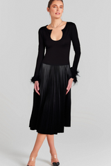 U NECK FEATHER TOP