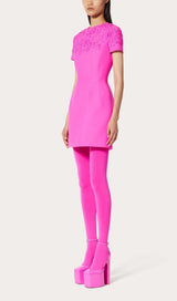 EMBROIDERED WAIST-TIGHTENING MINI DRESS IN PINK DRESS STYLE OF CB