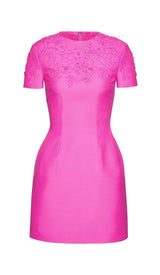 EMBROIDERED WAIST-TIGHTENING MINI DRESS IN PINK DRESS STYLE OF CB
