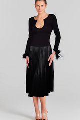 U NECK FEATHER TOP